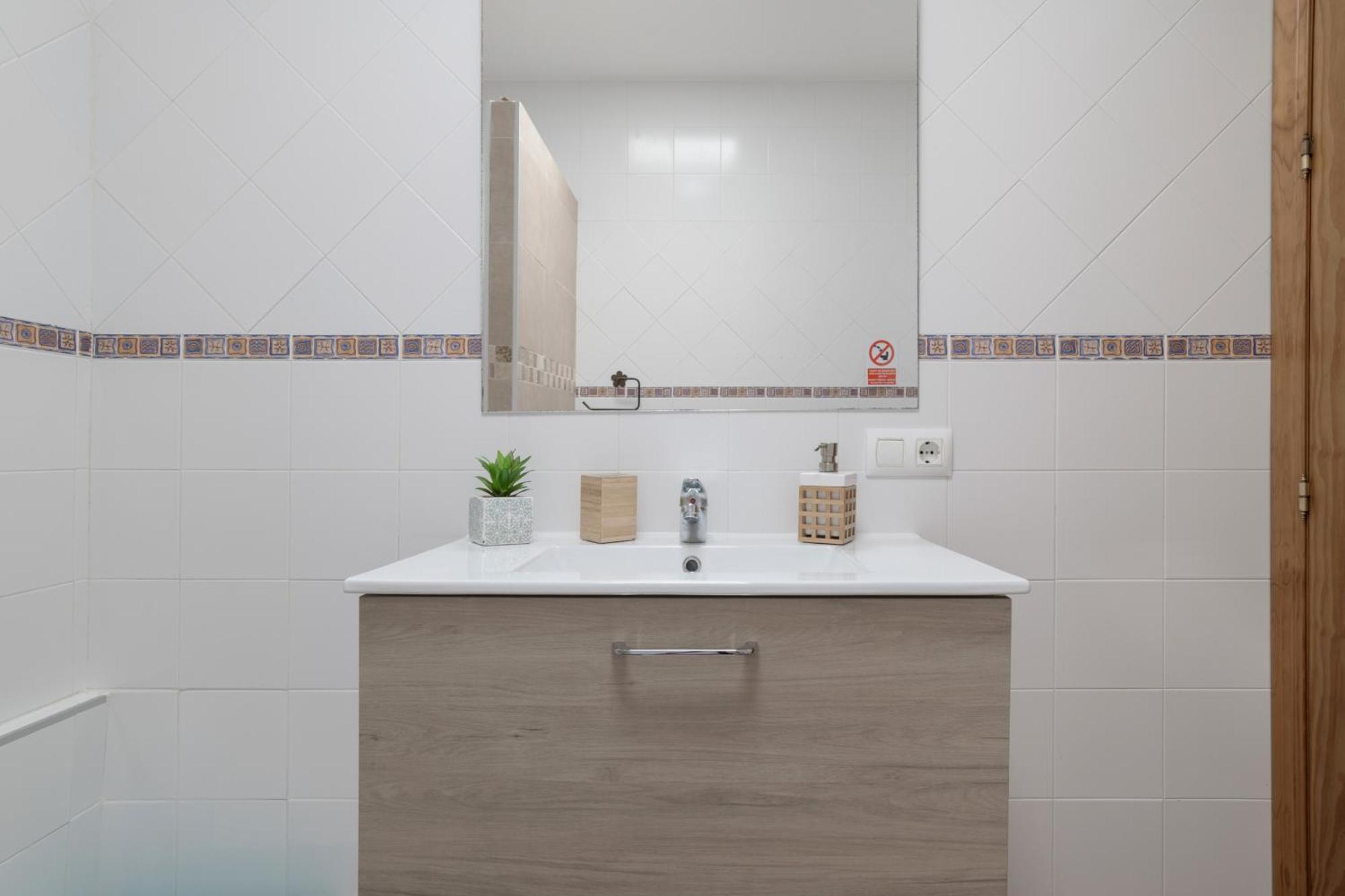 Apartamento Frank - Solo Familias โกนิล เด ลาฟรอนเตรา ภายนอก รูปภาพ
