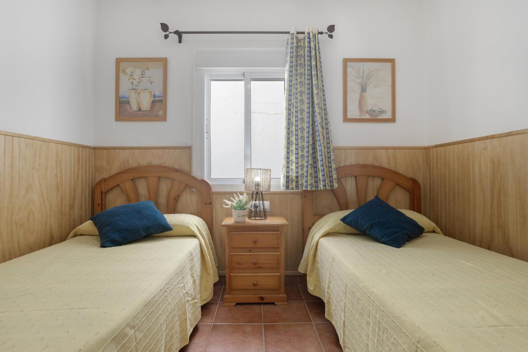 Apartamento Frank - Solo Familias โกนิล เด ลาฟรอนเตรา ภายนอก รูปภาพ