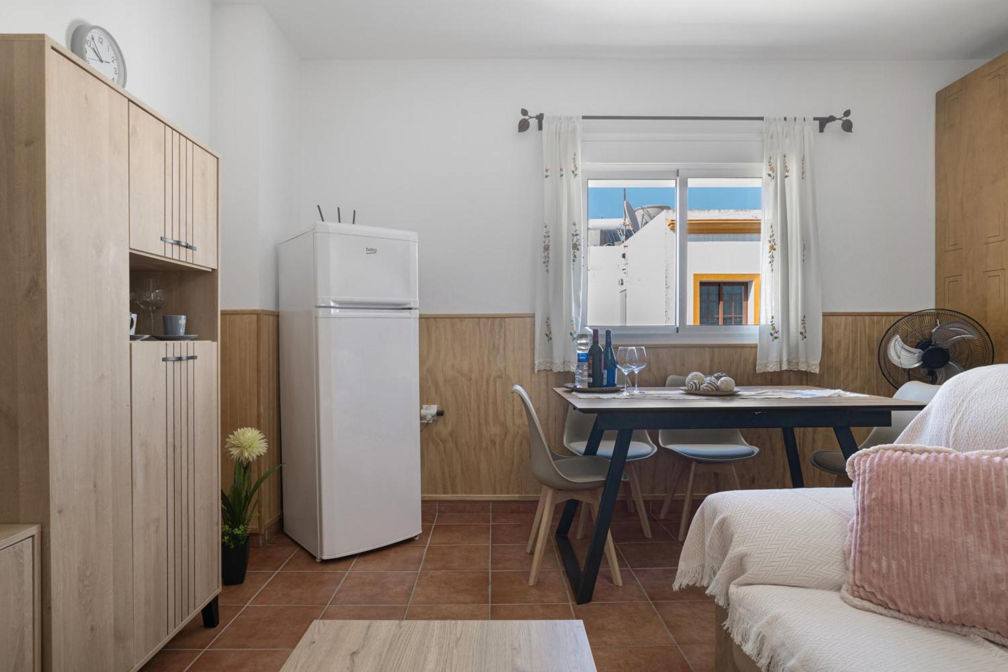 Apartamento Frank - Solo Familias โกนิล เด ลาฟรอนเตรา ภายนอก รูปภาพ